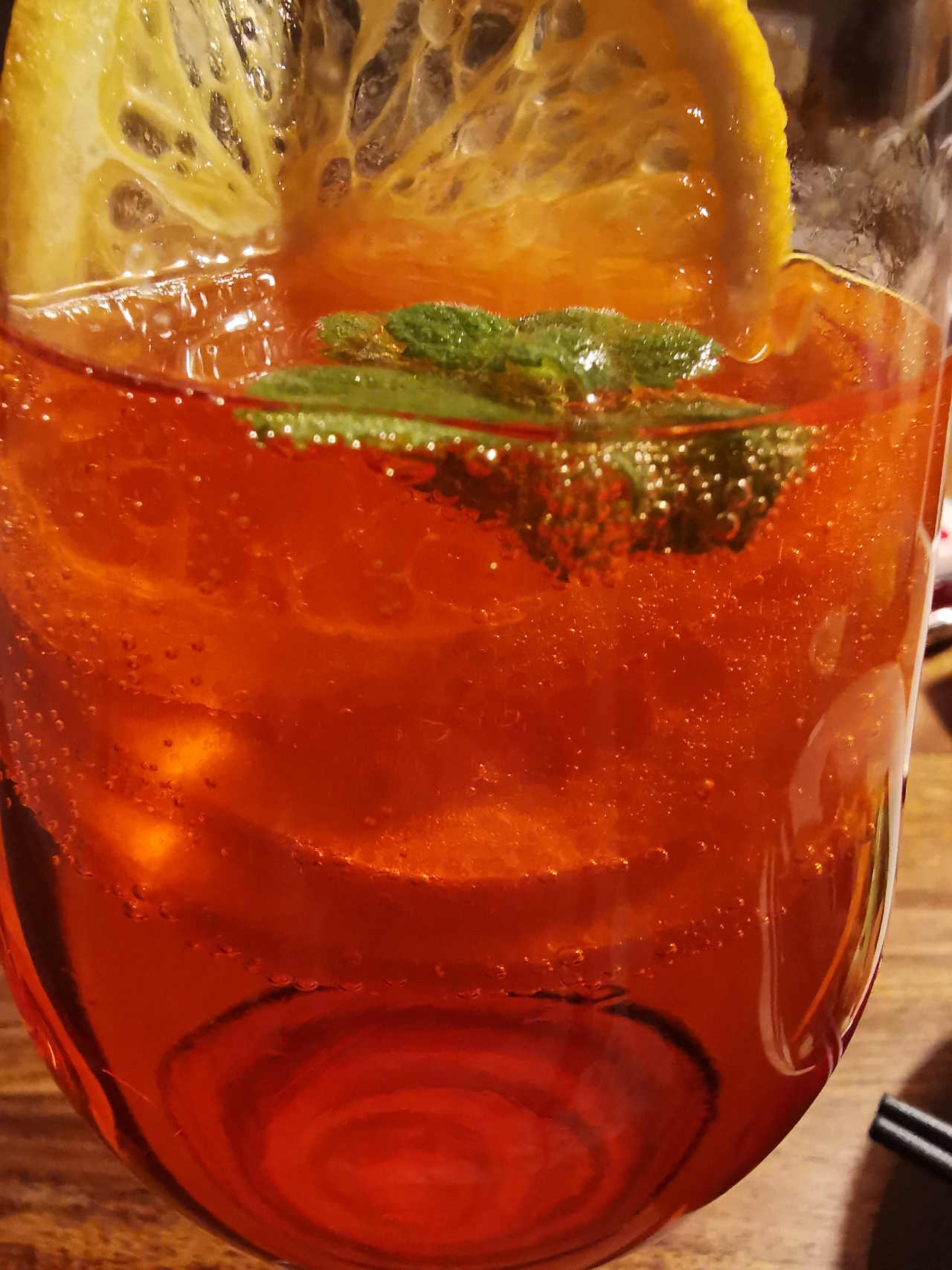 一分钟上手自制经典鸡尾酒-Aperol Spritz 意式经典橙味酒