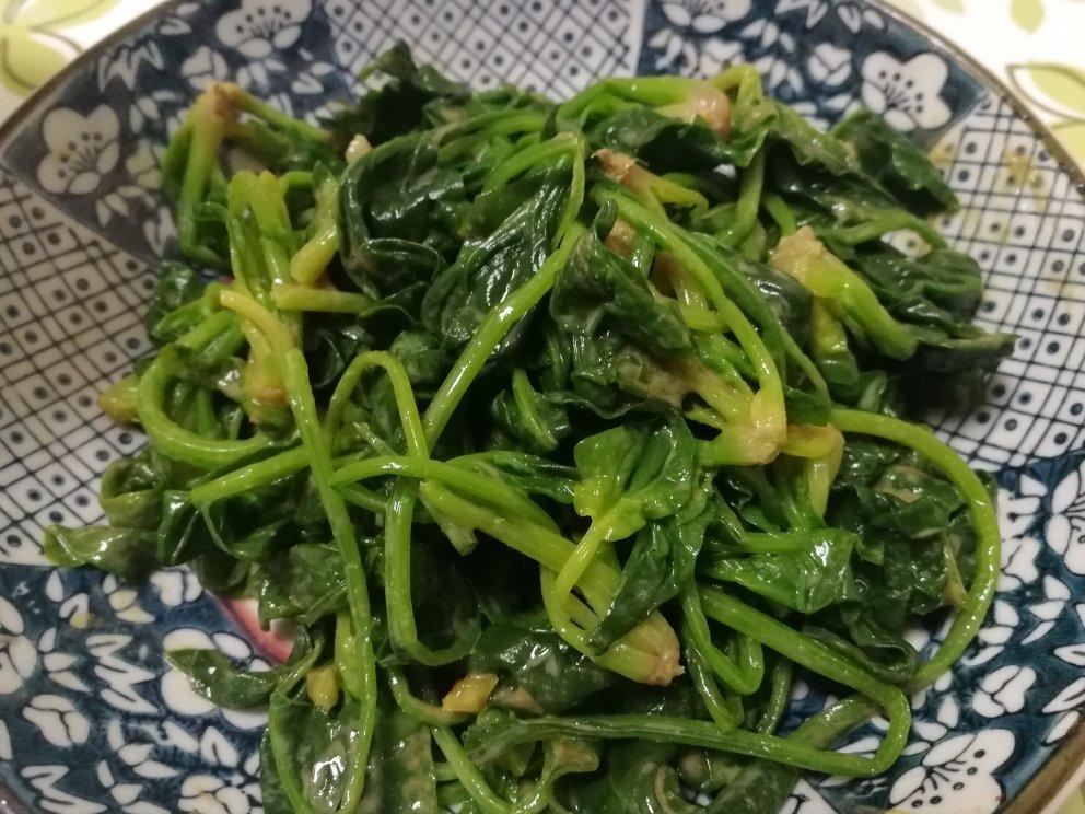 麻酱拌花生菠菜