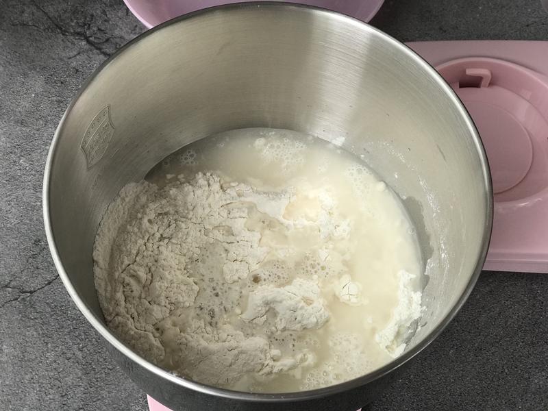 纯奶手撕吐司的做法 步骤1