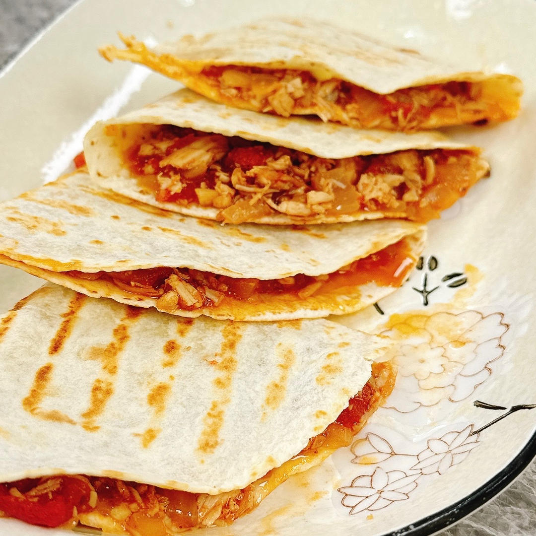 Chipotle Chicken Quesadilla 墨西哥辣鸡肉奶酪煎饼