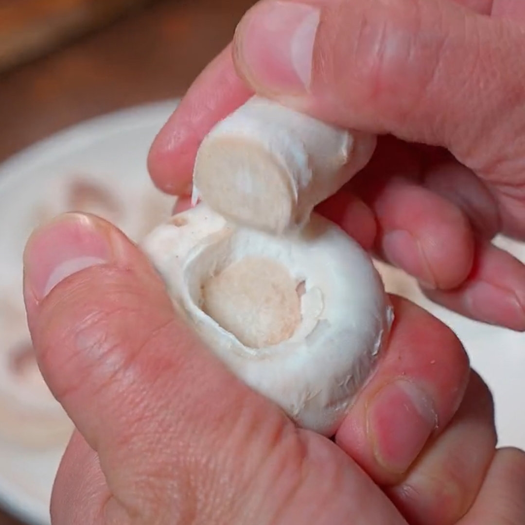 口菇蒸鹌鹑蛋的做法 步骤1