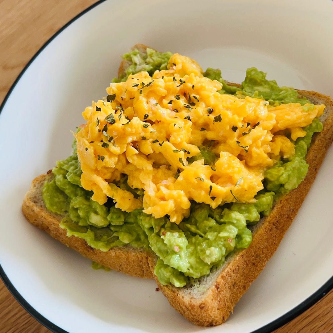 牛油果蛋滑虾仁三明治