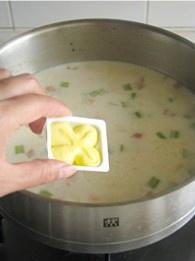 海鲜巧达浓汤的做法 步骤7
