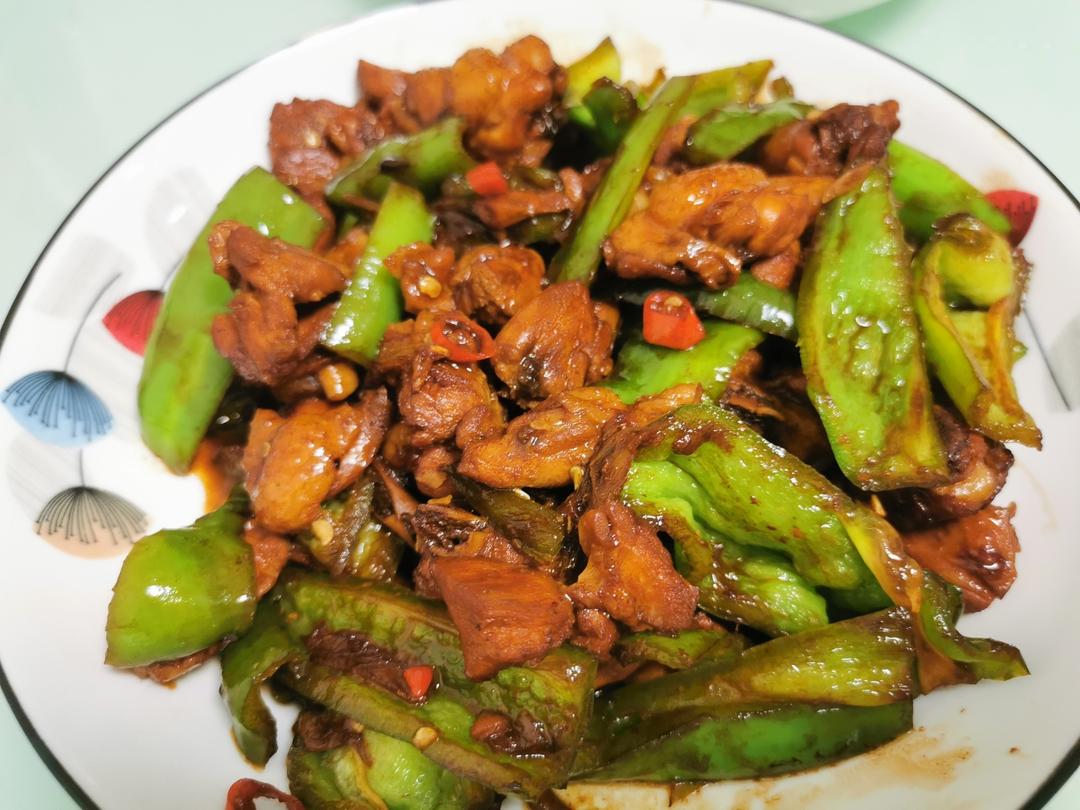 麻辣鲜香无敌下饭小炒鸡腿肉