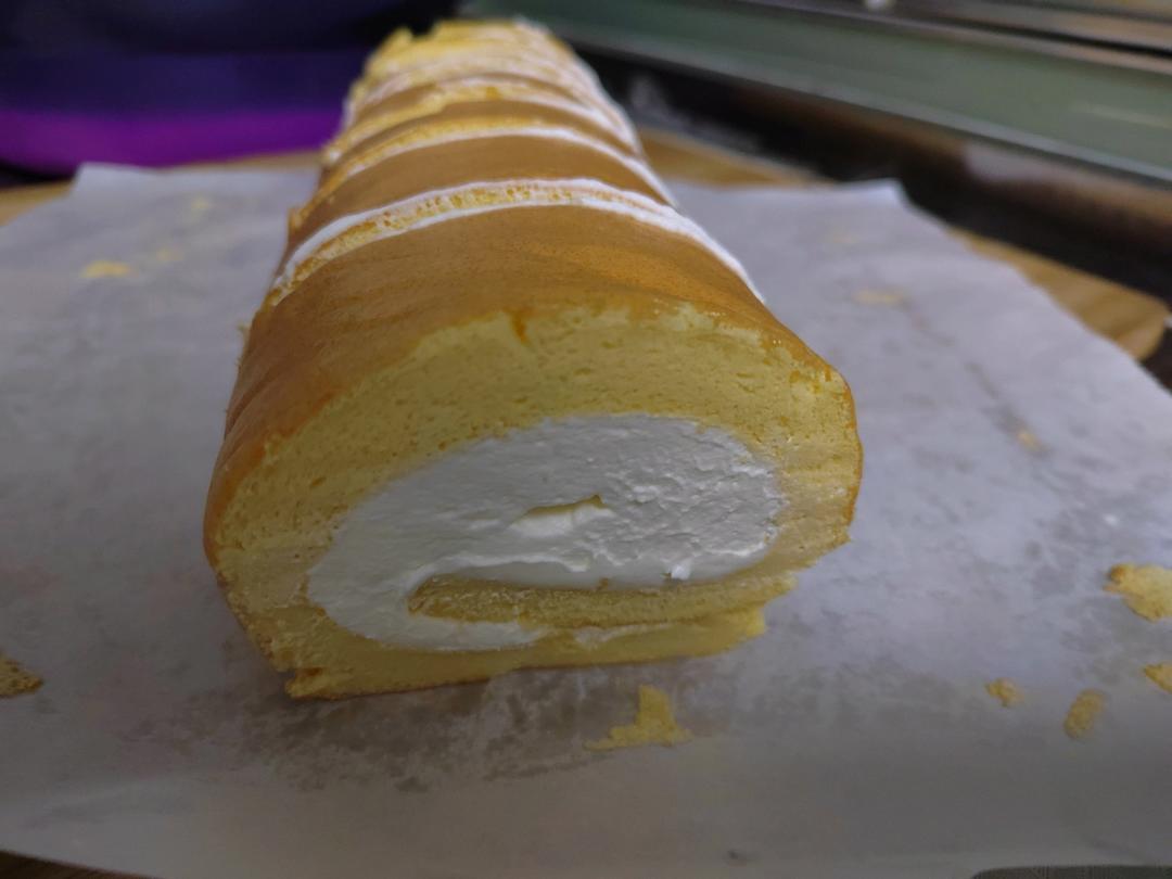 超详细的瑞士卷奶油蛋糕卷原味蛋糕卷的制作方法 饱满不掉皮不开裂（附模具换算方法）