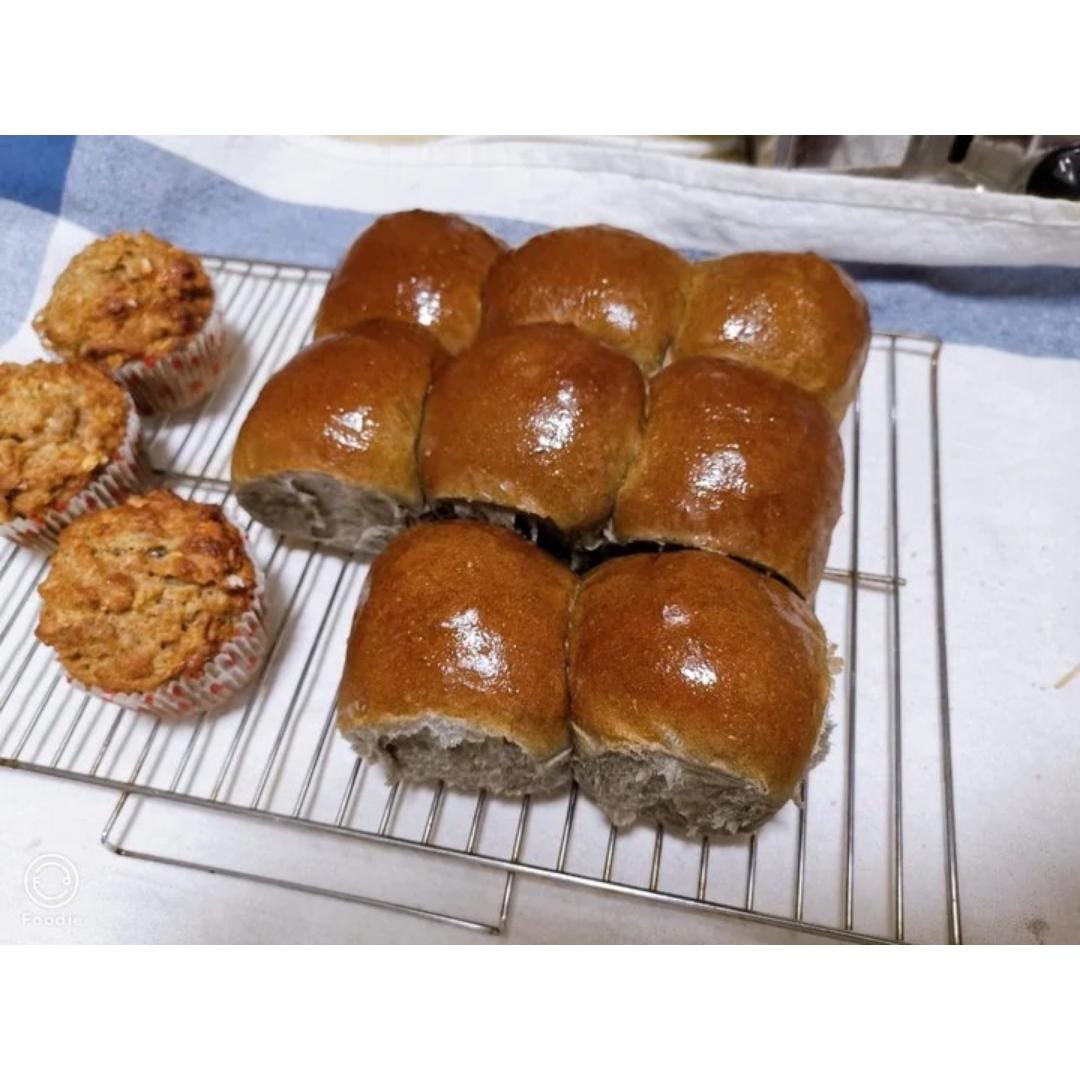 【北鼎烤箱食谱】一次冷藏发酵黑芝麻豆乳小餐包