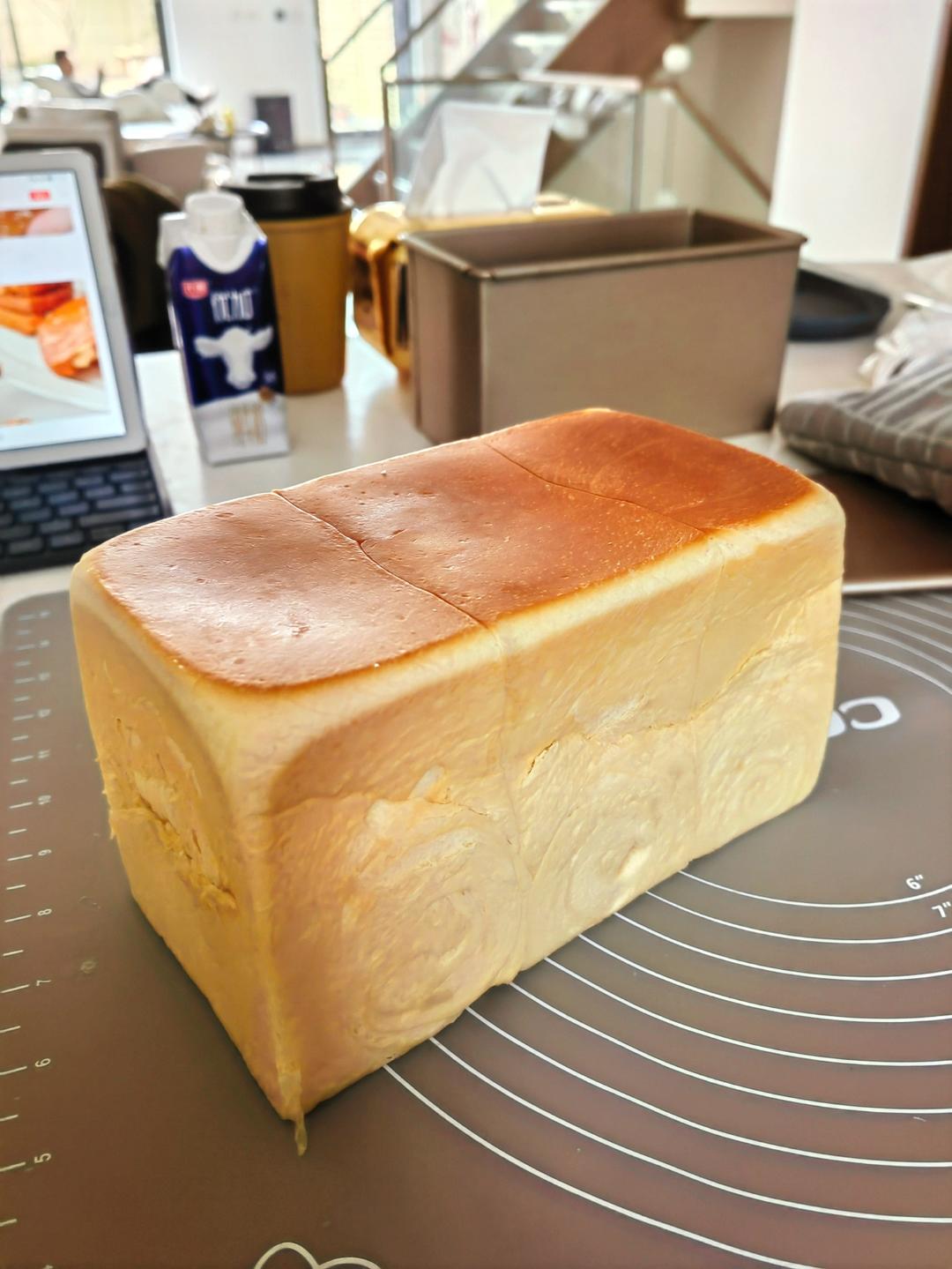 吐司，奶香手撕面包，超级香浓