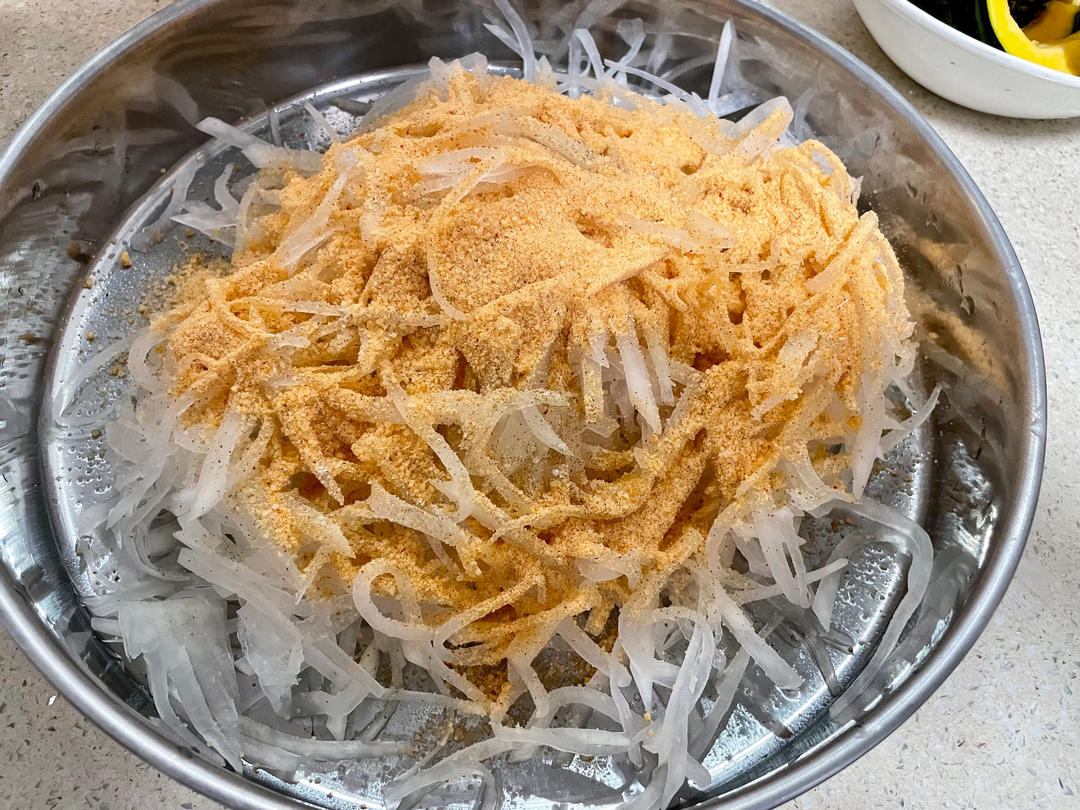 粉蒸萝卜丝
