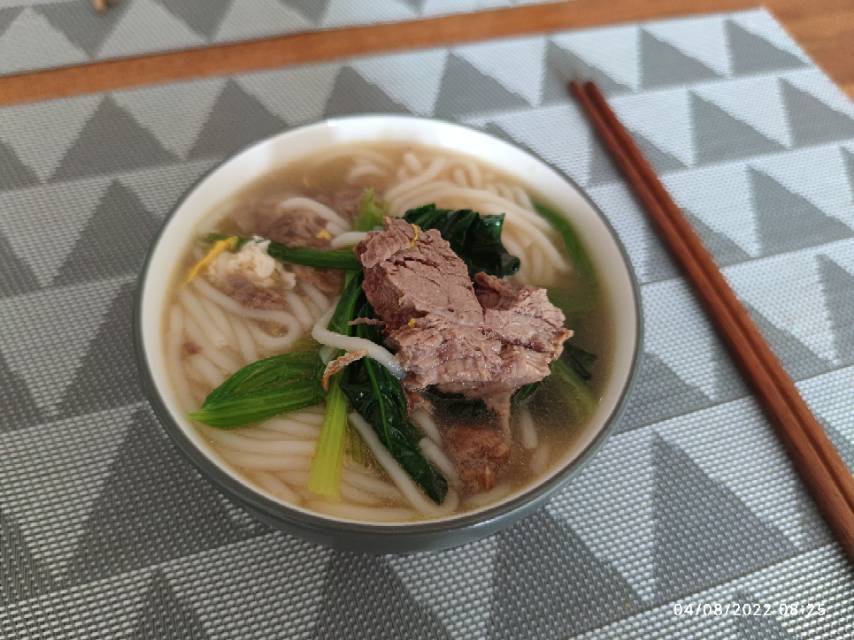 从汤开始的东北“过桥米线”