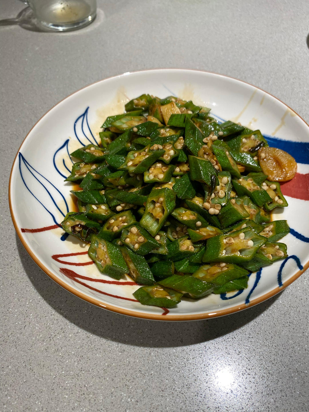 简单好吃的炒秋葵