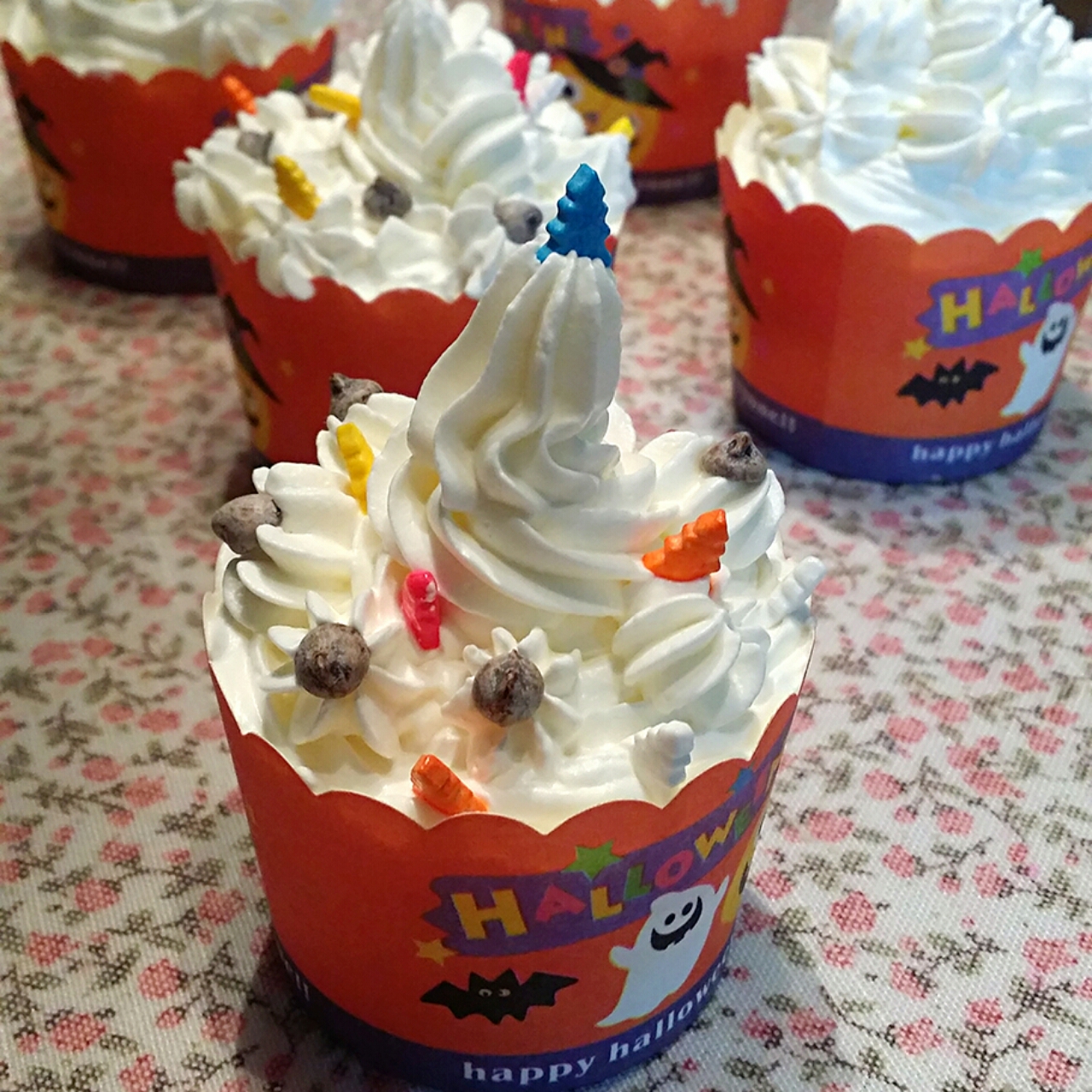 草莓奶油杯子蛋糕——三八节，犒劳自己的小甜品