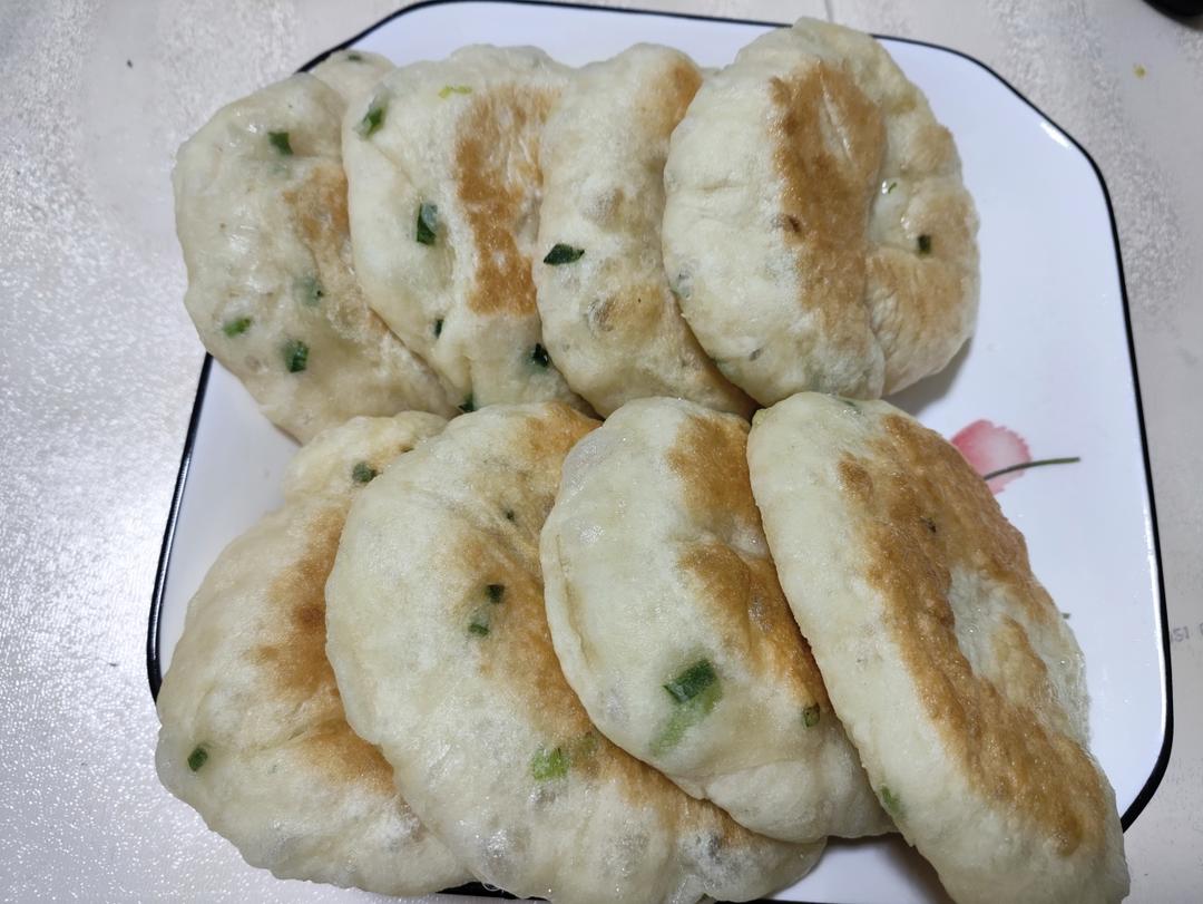 懒人版葱香发面饼 要多软有多软 零失败的方子 附细节视频详解