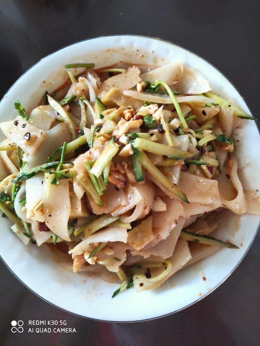 凉皮-家庭自制（告诉你自己做更劲道的秘诀）