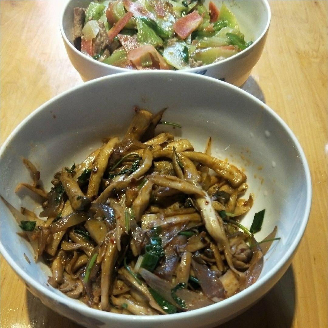 【干煸杏鲍菇】想吃烧烤又担心健康？试试这做法！