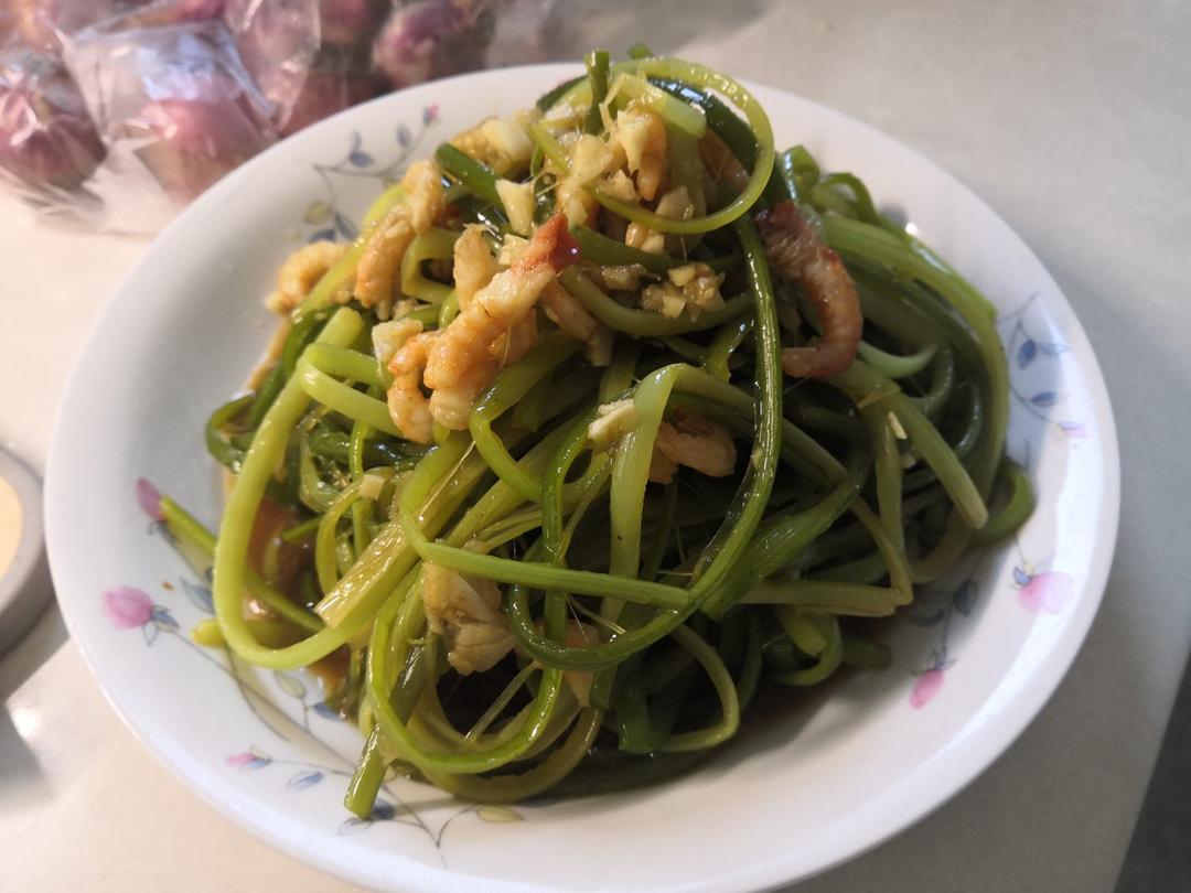 湖南口味凉拌手撕蒜苔