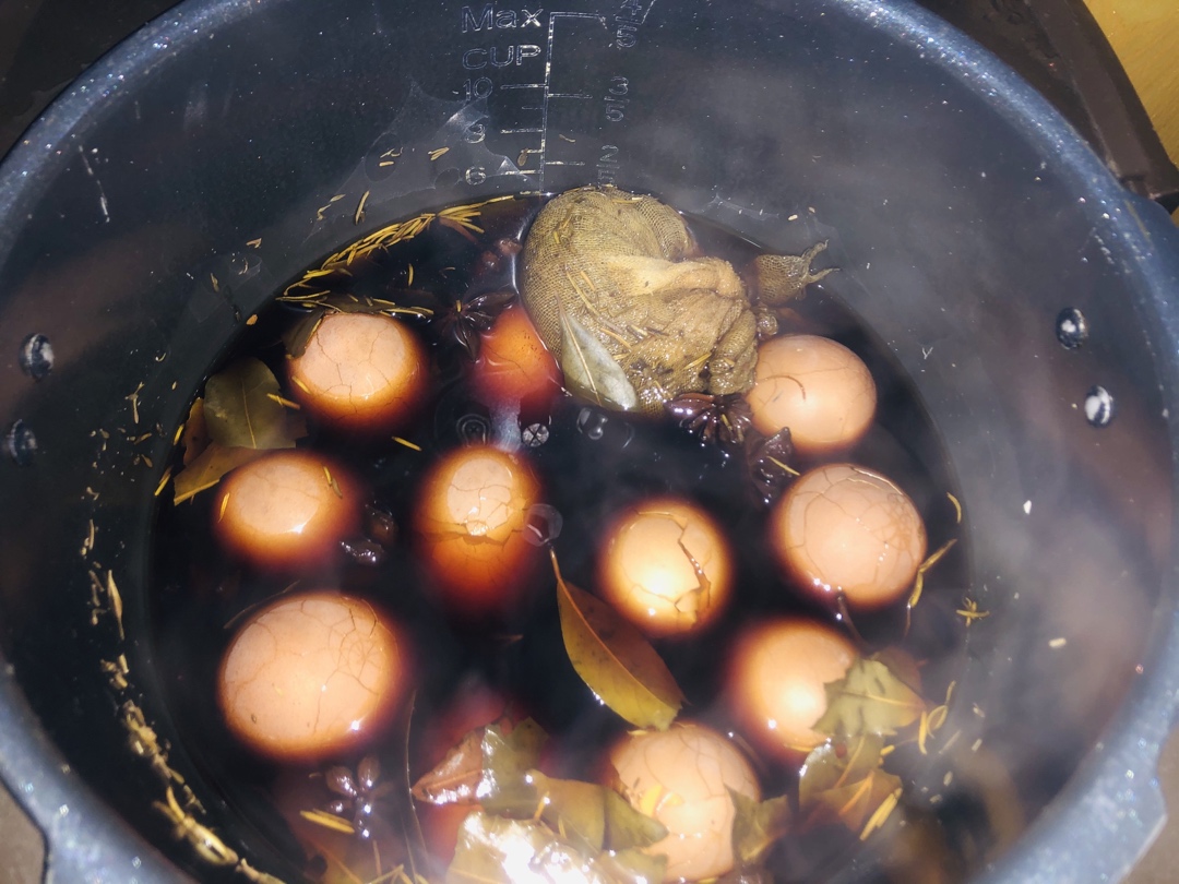 电饭煲煮五香茶叶蛋