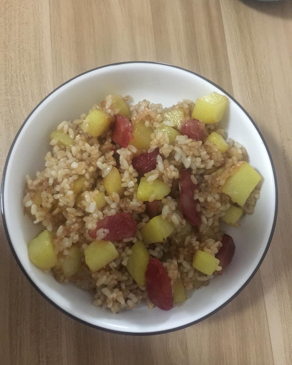 土豆腊肉焖饭（电饭煲）