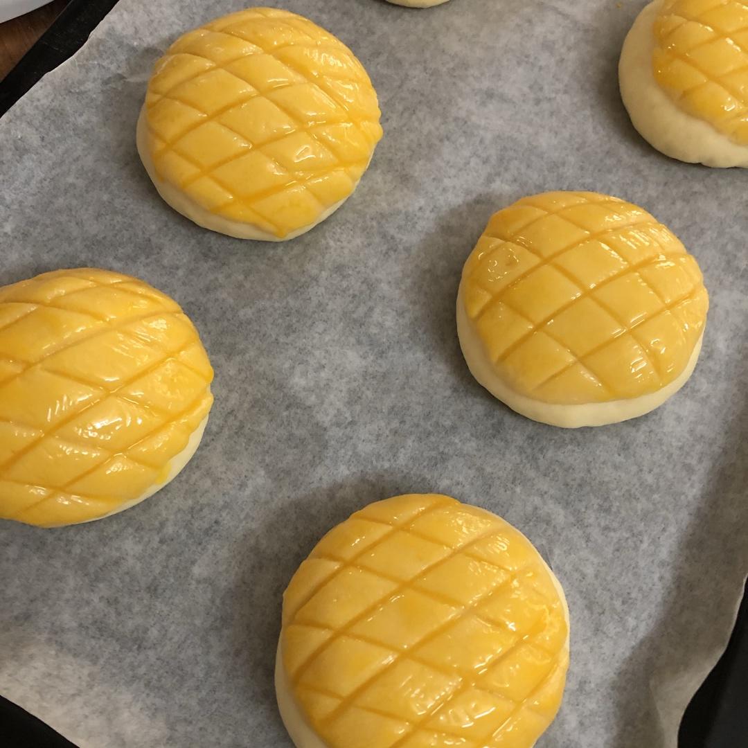 香酥柔软的港式菠萝包