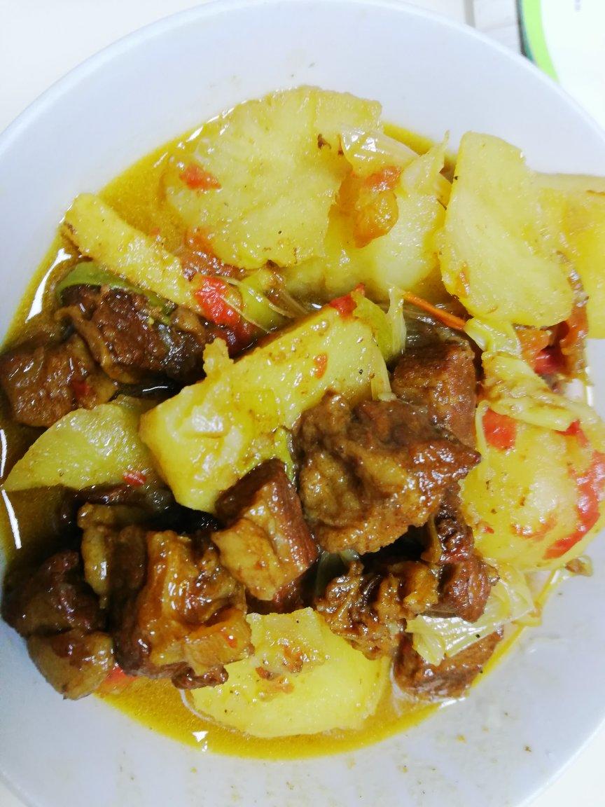 番茄土豆炖牛腩