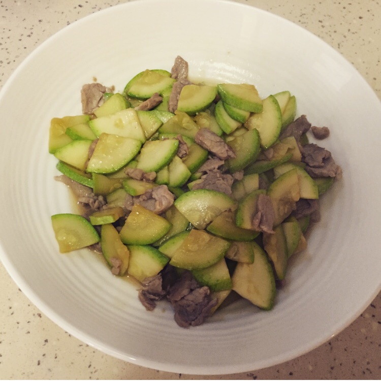 西葫芦炒肉片