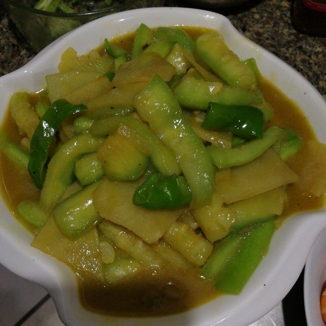 如何超出嫩绿的丝瓜
