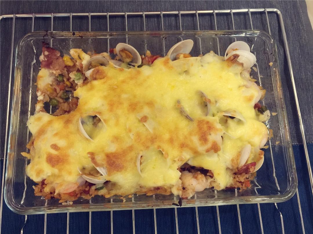 海鲜焗饭 Seafood Fried Rice with Cheesy Topping