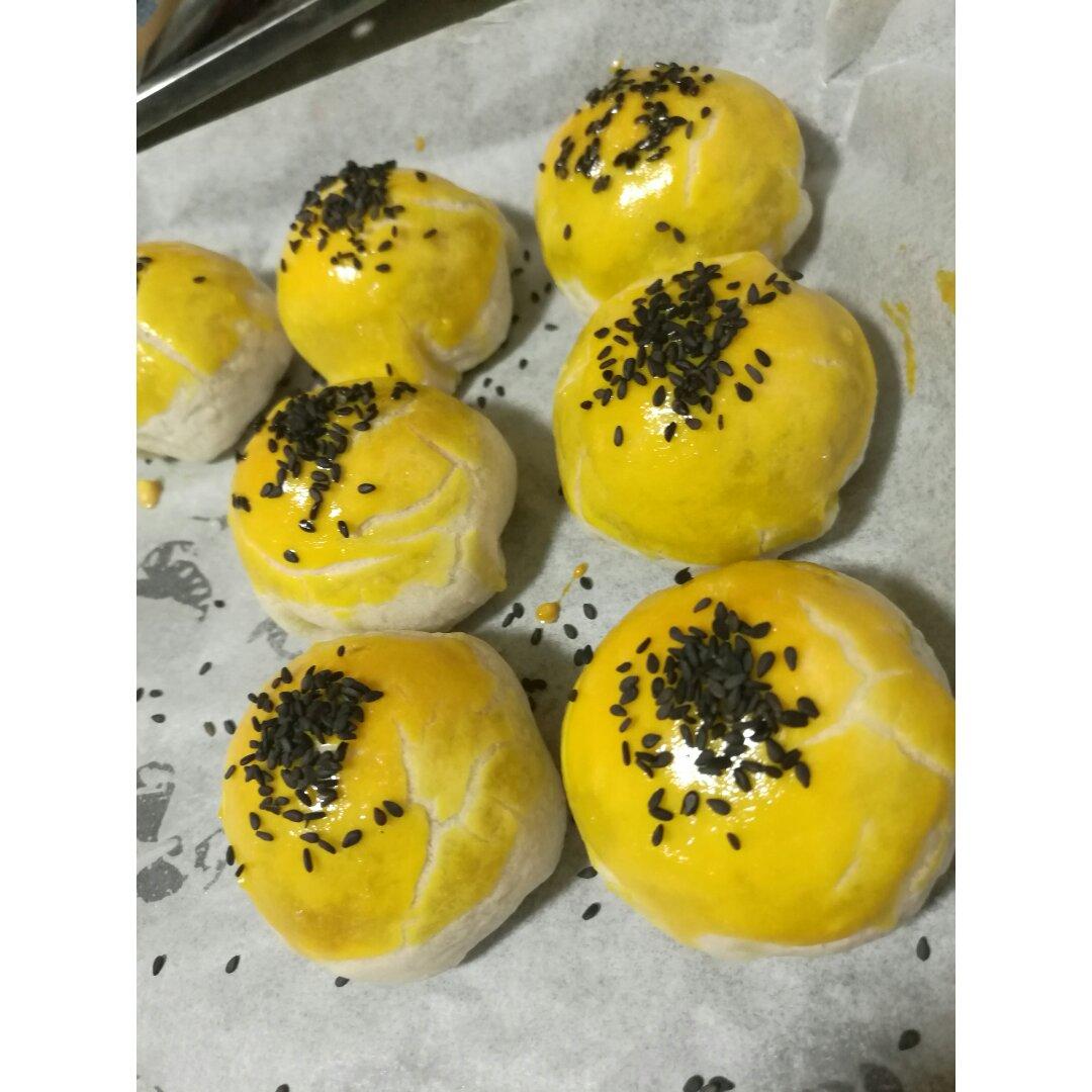 蛋黄酥