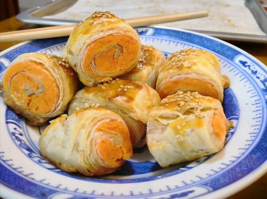 巨好吃❗巨简单❗酥到掉渣的手抓红薯酥饼。