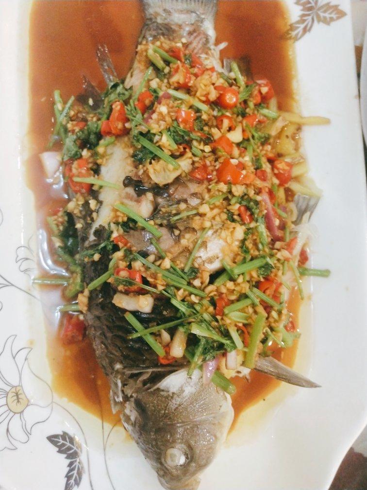 《快手川菜》鲜辣凉拌鲫鱼