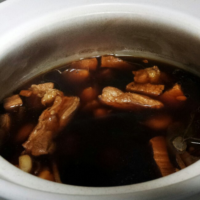 健脾除湿的马来西亚肉骨茶