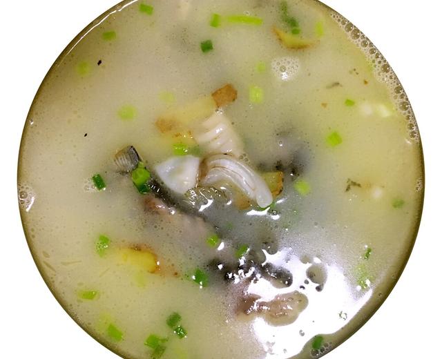 小葱鲫鱼汤的做法
