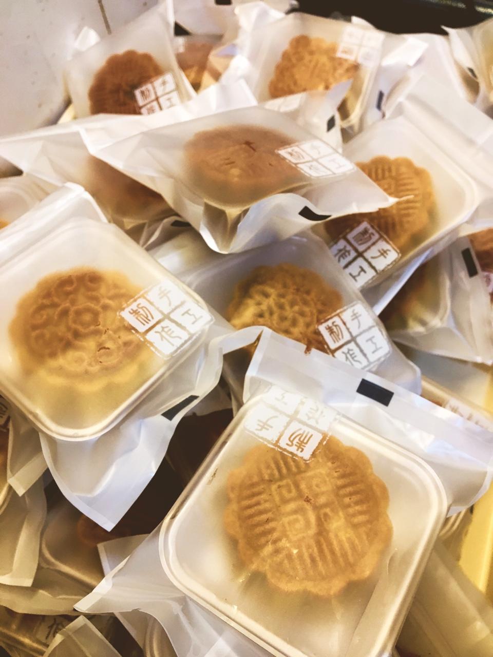 广式月饼——蛋黄莲蓉月饼