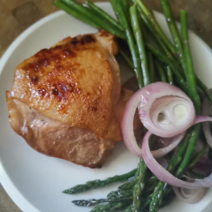 快速简单烤带骨鸡大腿 chicken thigh bone in