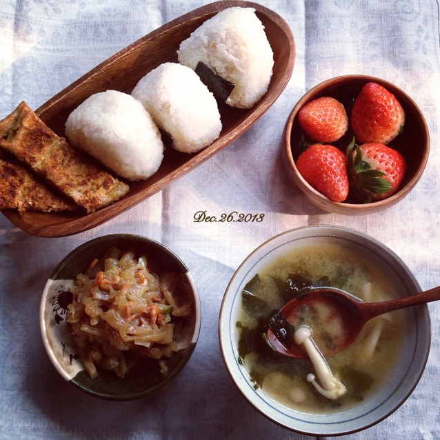 黑芝麻酱牛肉饭团