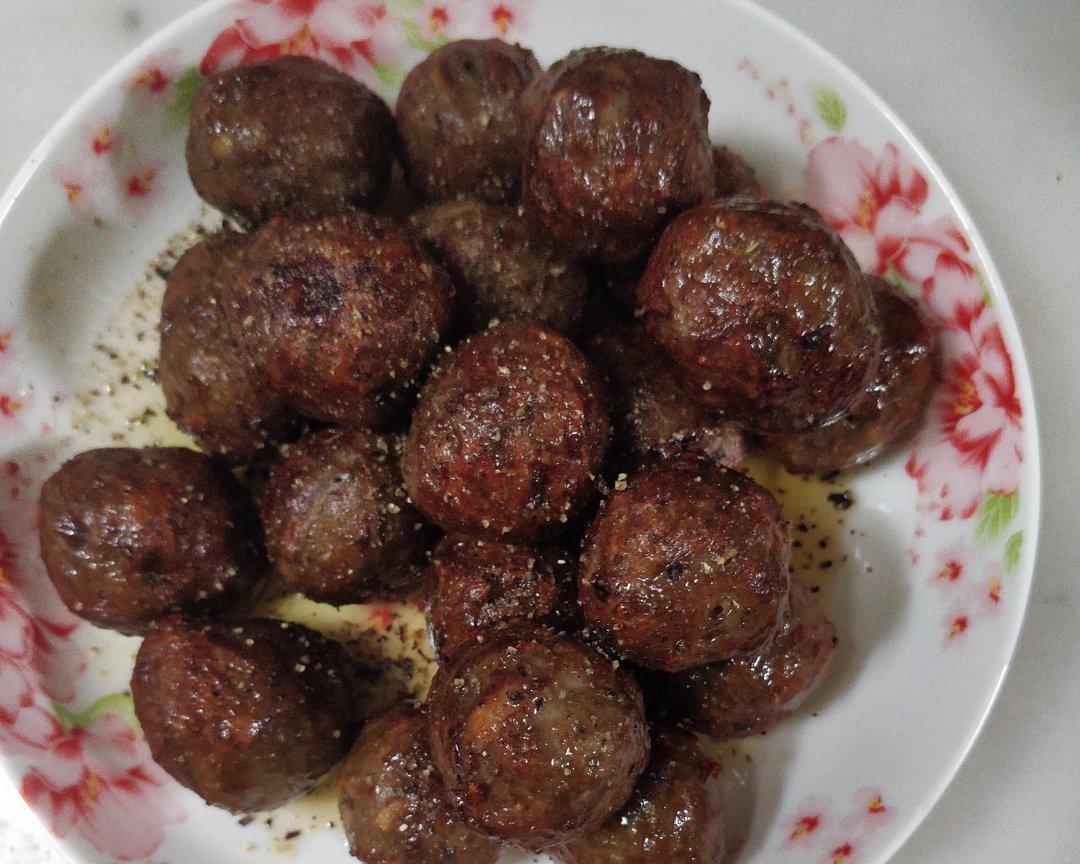 好吃到爆炸的——香煎牛肉丸