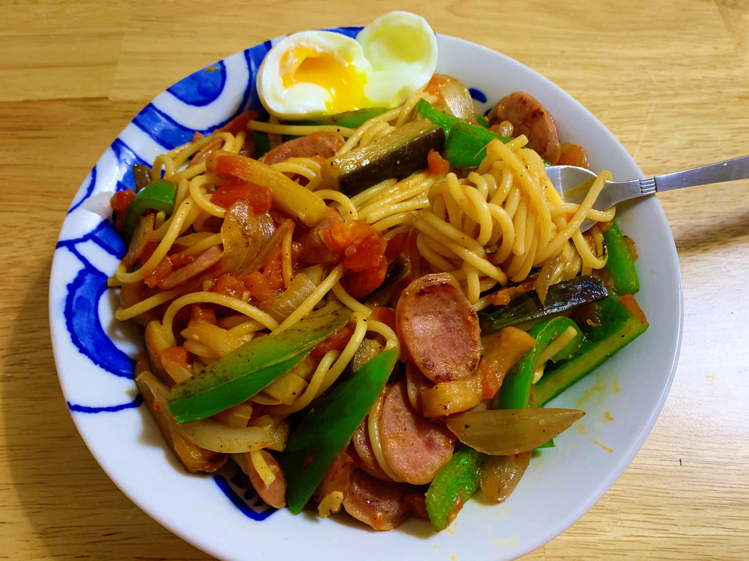 【视频】那不勒斯意面，好吃到恨自己煮太少了！「瞭望角的厨房」