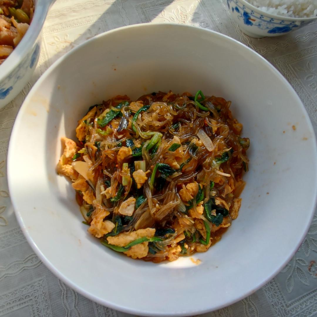 菠菜炒粉丝