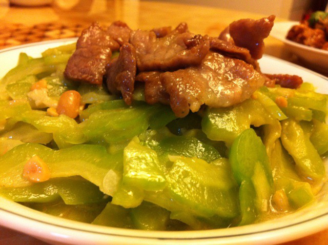 苦瓜炒肉片