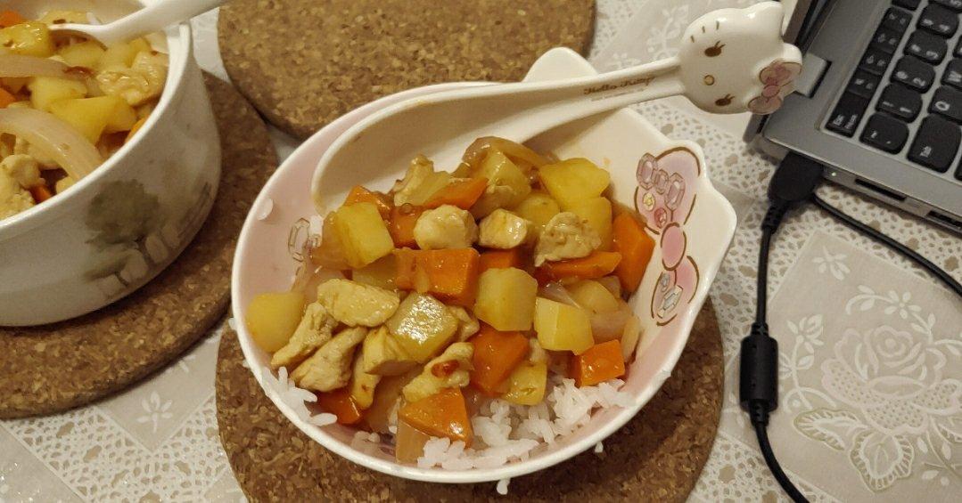 宫爆鸡丁煲仔饭
