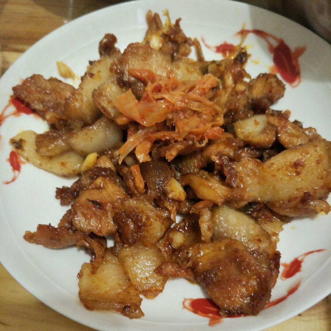 辣白菜炒五花肉