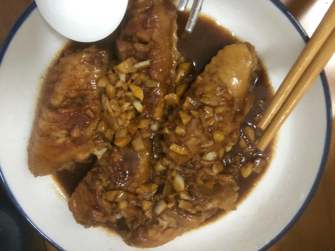 不要再可乐鸡翅了，求求你试试蒜香鸡翅吧，香味捅破天花板！