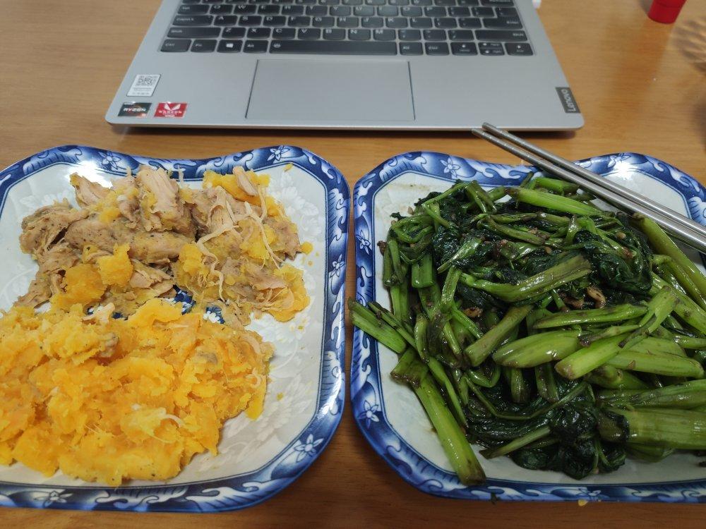 爆炒耗油空心菜