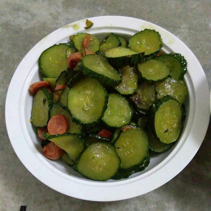 黄瓜炒火腿肠的做法