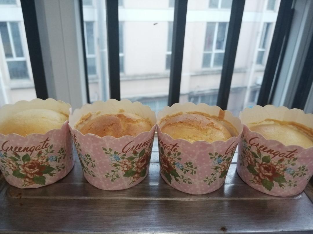 纸杯蛋糕 8寸戚风蛋糕的量