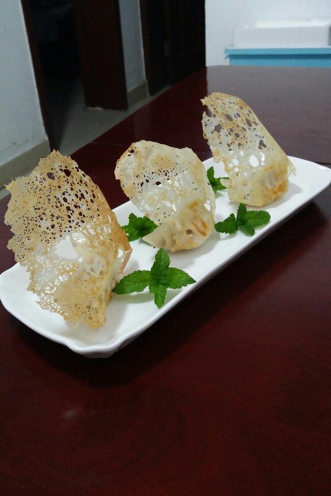 冰花蕾丝煎饺