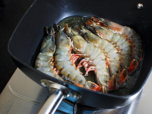 海鲜风味宵夜——油焖大虾的做法 步骤9
