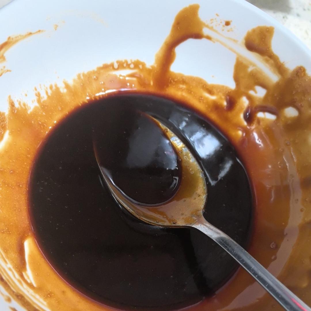 手把手教你调跟烤鸭店一毛一样的【甜面酱】