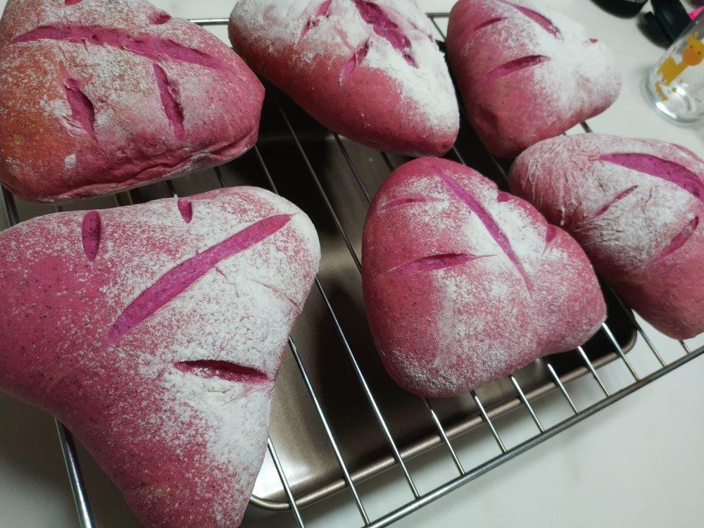 火龙果奶酪软欧包