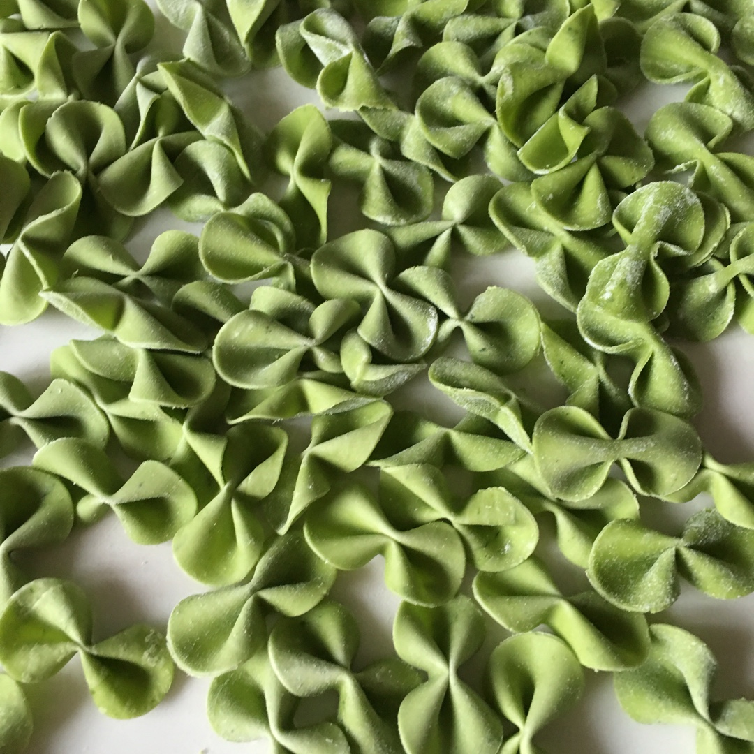 芳_wikx做的彩色卡通面片