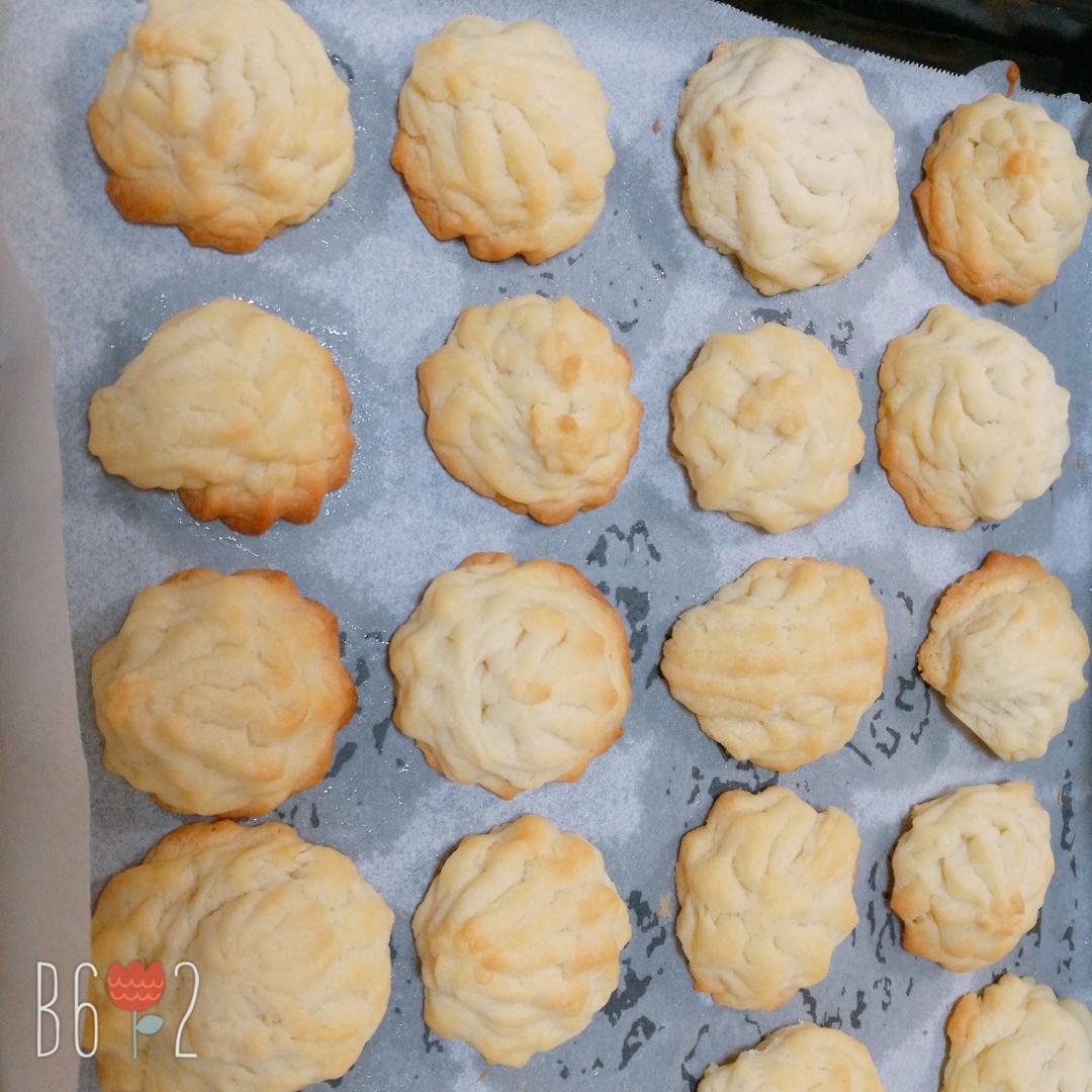 香气四溢的--奶油云顶曲奇